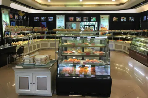 Tin Roof Cafeteria & Bakery photo 4